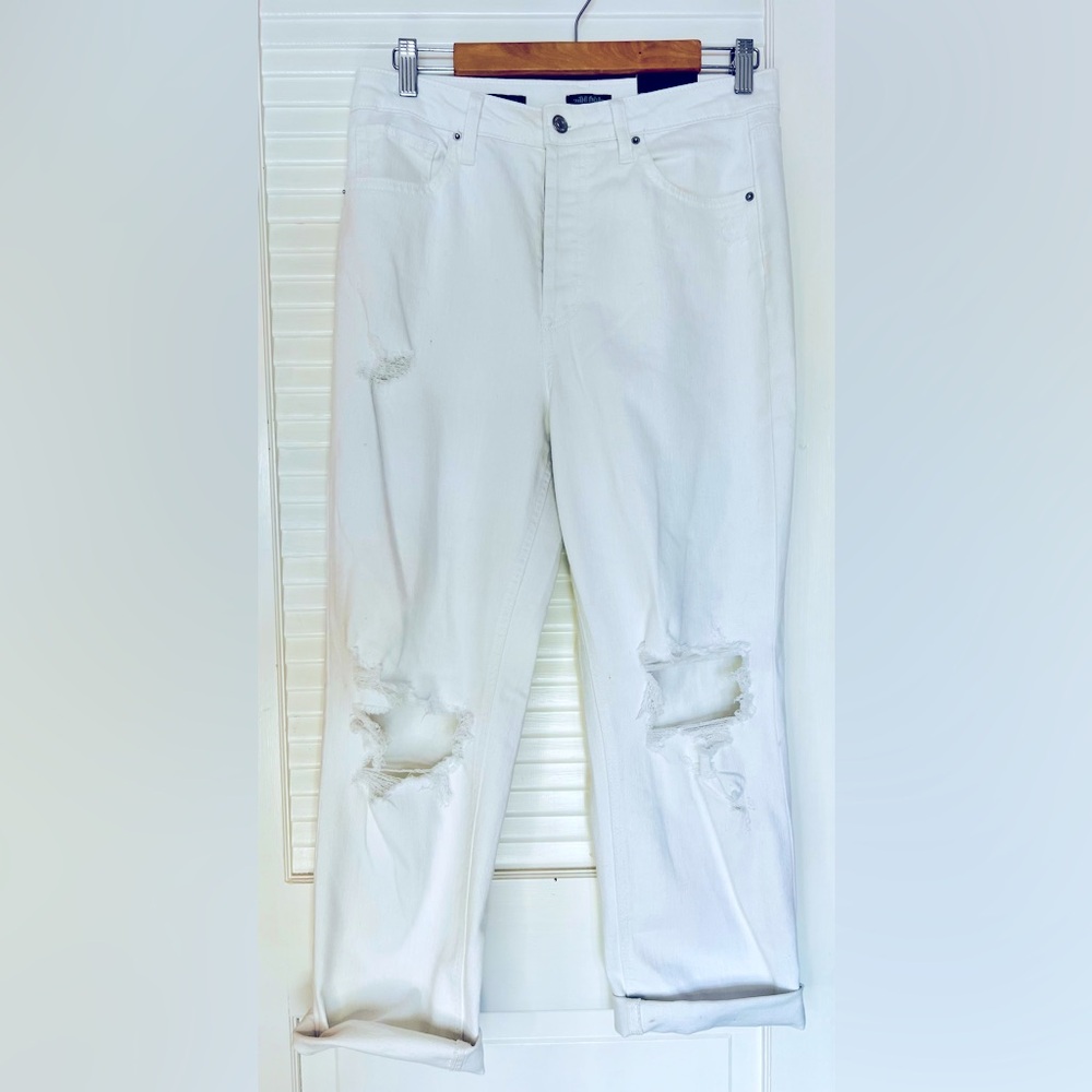 NWT Wild Fable Super High Rise, Slim Straight Distressed White Jeans, Size 10